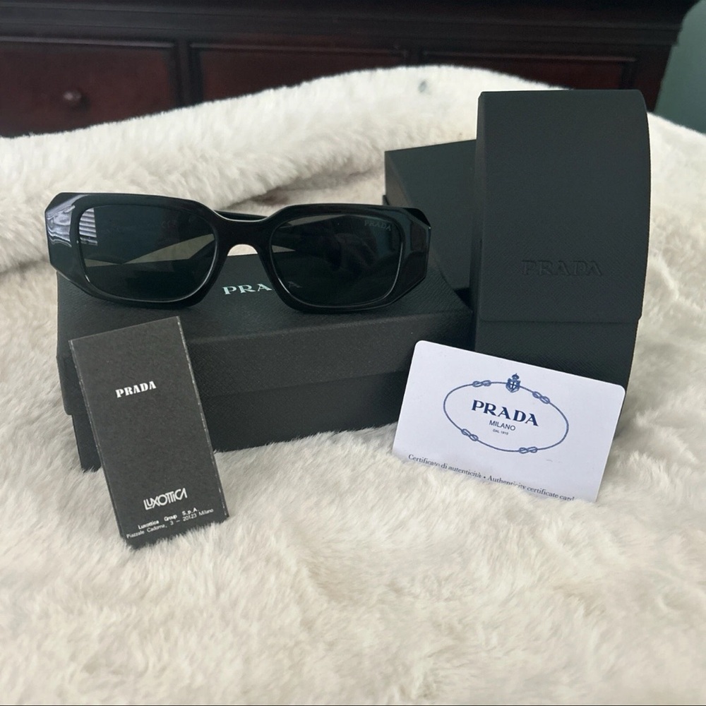 Prada Black Sunglasses New With Box